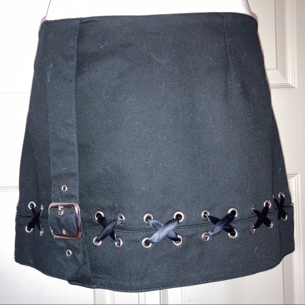 Lip Service extender skirt
